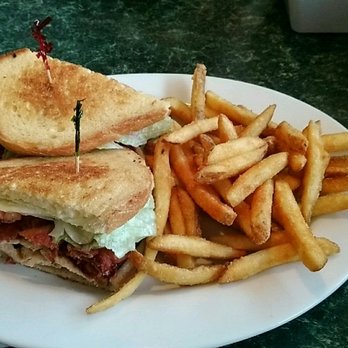 Vernon Pizza Restaurant - Grilled chicken BLT - Pizza Near Me - Vernon, Connecticut Vernon Pizza Restaurant - Grilled chicken BLT - Pizza Near Me - Vernon, Connecticut