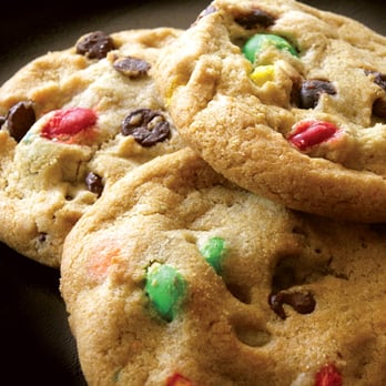 daVinci's - a pile of cookies on a plate - Italian Near Me - Lincoln, Nebraska
