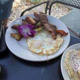 The Uncle Harry 's Hearty Breakfast