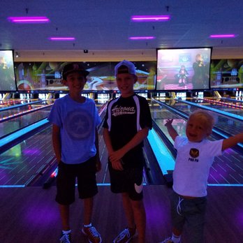 AMF McRay Plaza Lanes - Great music and lights - Bowling Near Me - Chandler, Arizona