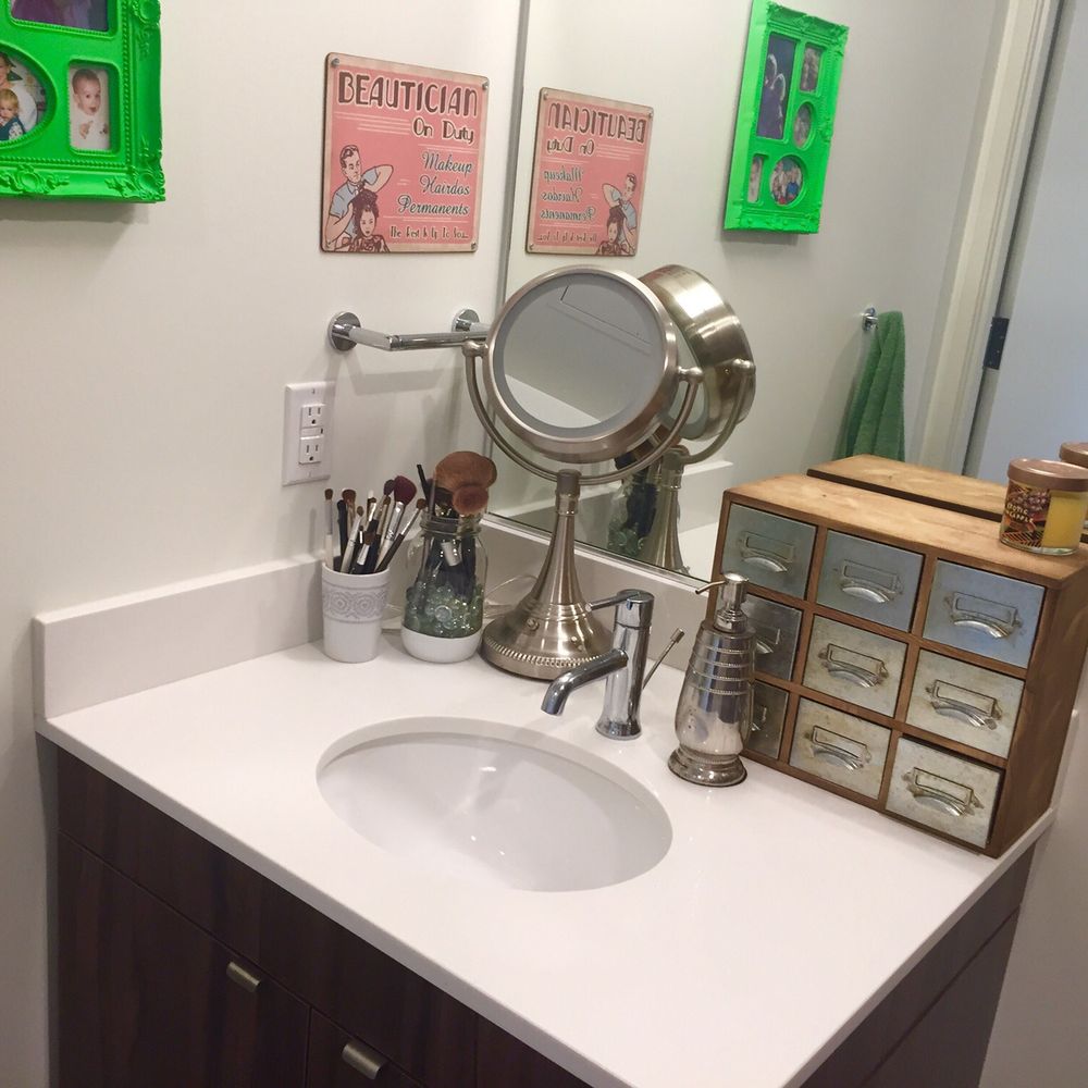 Treehouse Apartments - Bathroom - Apartments Near Me - Portland, Oregon Treehouse Apartments - Bathroom - Apartments Near Me - Portland, Oregon