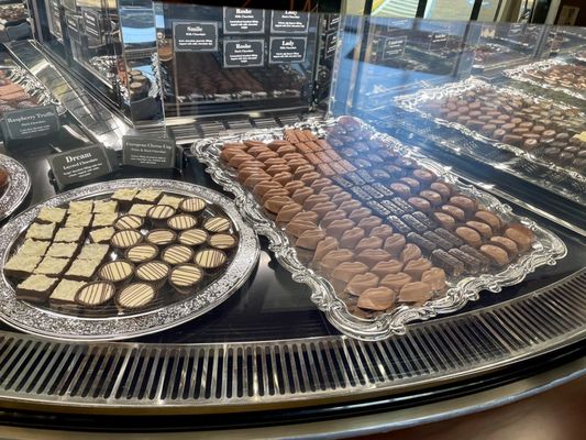 AJ Chocolate House by null