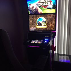 The Black Dog Pub & Gaming - Check out our VIP chair!!!  Bear Tracks anyone?