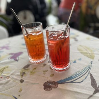 Nilus - Aperol and campari spritz - Bars Near Me - Varenna, LC