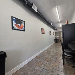Cusumano's Pizza & Food - Area that goes to register