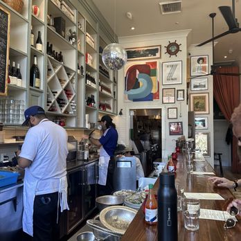 Found Oyster - Vibes - Seafood Near Me - Los Angeles, California