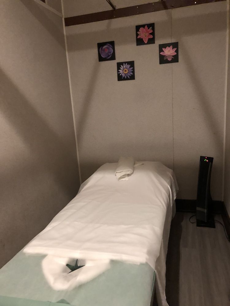 LEISURE ZONE Updated September 2024 18 Reviews 8360 Kennedy Road