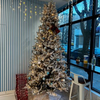Shero Cakes - Seasonal decorations - Patisserie/Cake Shop Near Me - Long Island City, New York