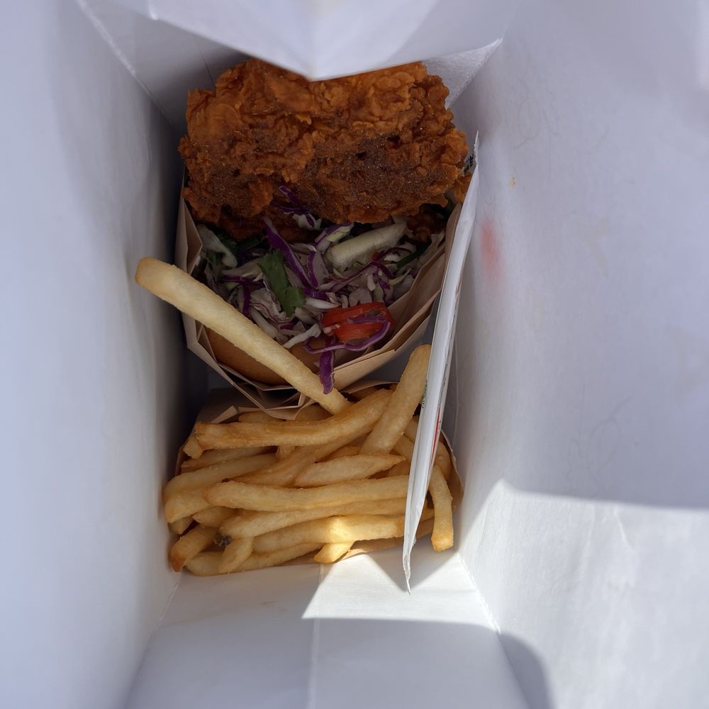 Daybird - Szechuan Hot Chicken Sando - Chicken Shop Near Me - Los Angeles, California