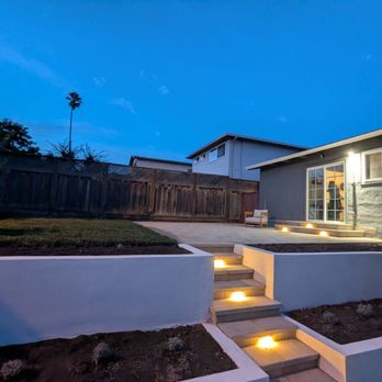 Gonzalez F Landscaping - Retaining wall with stucco finish and step with lighting - Masonry/Concrete Near Me - Concord, California
