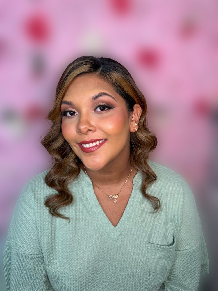 Makeup by Naty Logo