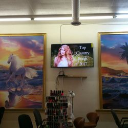LV Nails - I love the horse picture!