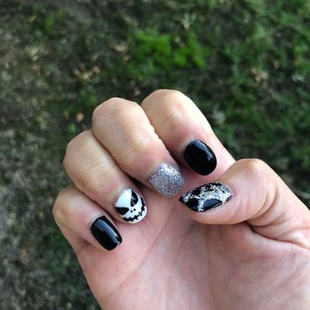 Forum Salon - Can't have Halloween without Jack Skellington! - Nail Salons Near Me - Bakersfield, California