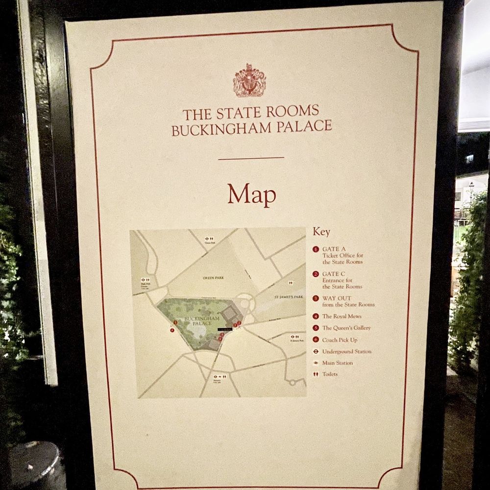 Buckingham Palace - August 2023 - Landmarks & Historical Buildings Near Me - London, XGL