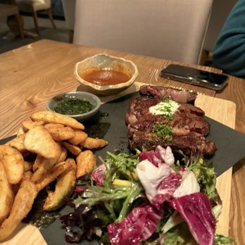 Muni Robata - Steak board - Japanese Near Me - Toronto, Ontario