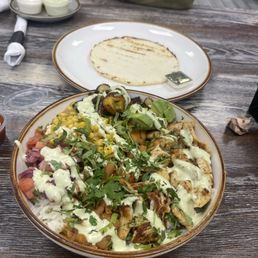 Grilled Chicken Rice Bowl with Arepa Paisa Grilled Chicken Rice Bowl with Arepa Paisa