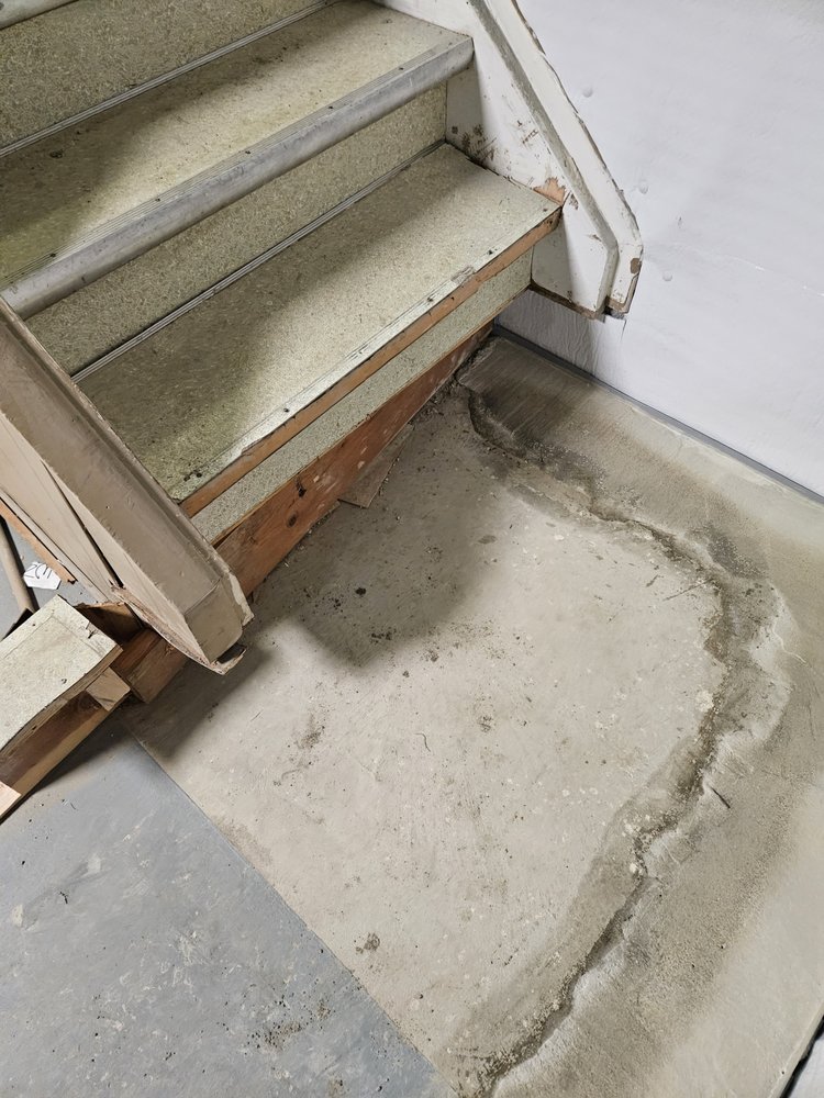 Slide of The Home Tradesman, DBA