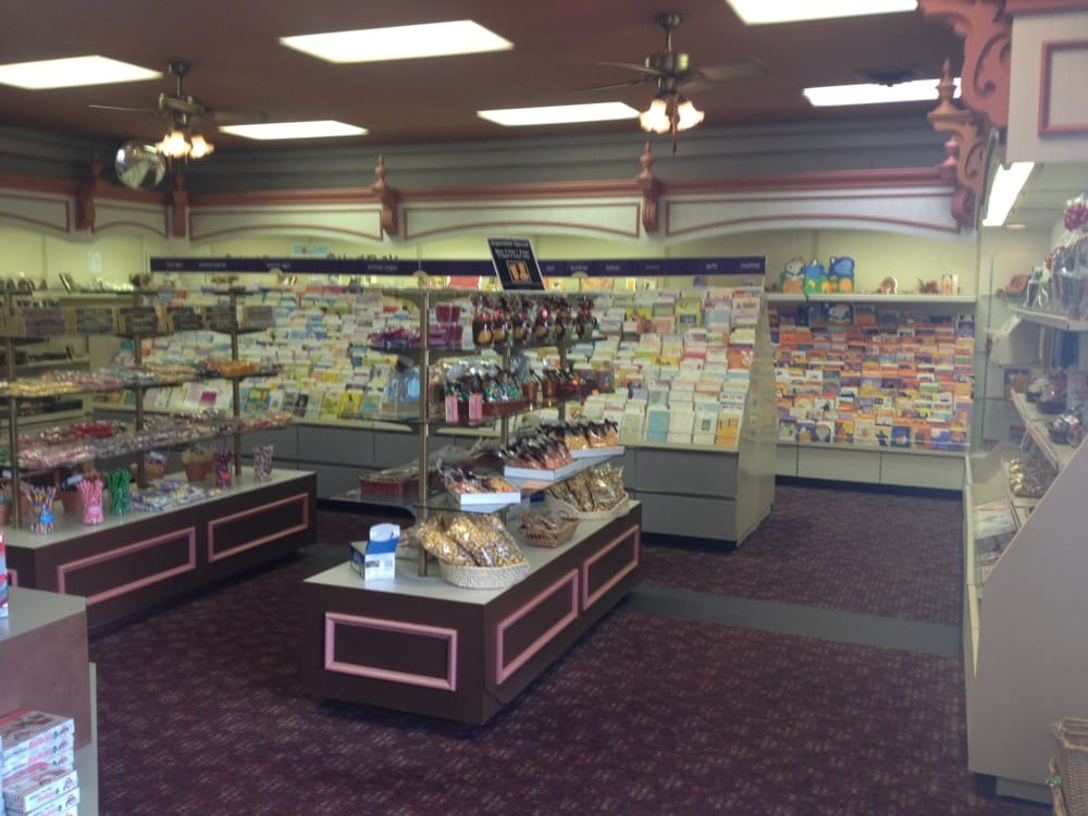 ANTHONYTHOMAS CANDY SHOPPES Updated June 2024 80 N Hamilton Rd