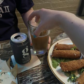 The Beer Garage - Gluten free beer - Beer Bar Near Me - Brooklyn, New York