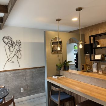 Ar-Haan - Cute little bar area! - Thai Near Me - Houston, Texas Ar-Haan - Cute little bar area! - Thai Near Me - Houston, Texas