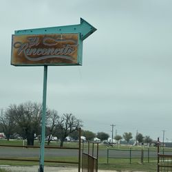 El Rinconcito - Front sign