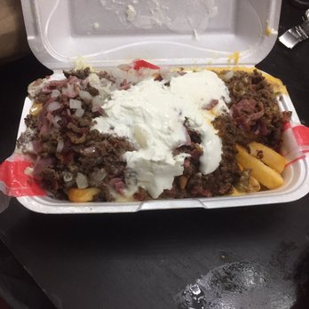 Burger Grille - Chili Cheese Burger Fries with corned beef and sour cream - American Near Me - Detroit, Michigan