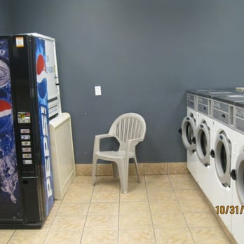 Chris Cleaners - Coin Laundry - Laundromat Near Me - Mississauga, Ontario