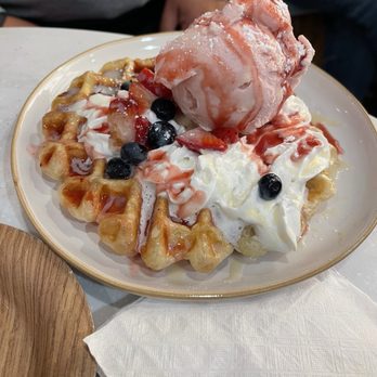 Cafe Auburndale - Coffee & Tea Near Me - Flushing, New York