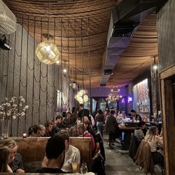 Xixa - Seating inside