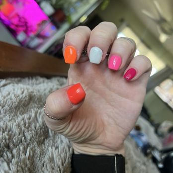 Almond Plaza Nails and Spa - Nail Salons Near Me - Dublin, California
