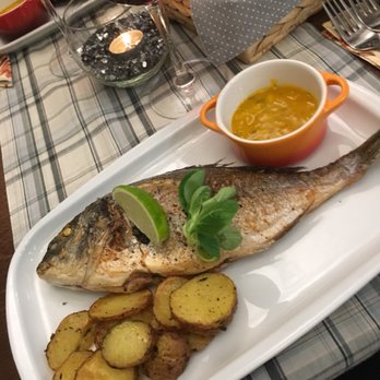 Szarlotta Bistro - Dorada fish, baked potatos, mango salsa Was absolutely fabulous. A white meaty fish. Fresh flavored highly recommend bones but not too small - Polish Near Me - Poznań, WP Szarlotta Bistro - Dorada fish, baked potatos, mango salsa Was absolutely fabulous. A white meaty fish. Fresh flavored highly recommend bones but not too small - Polish Near Me - Poznań, WP
