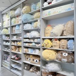 JQ Store Hawaii - Inside