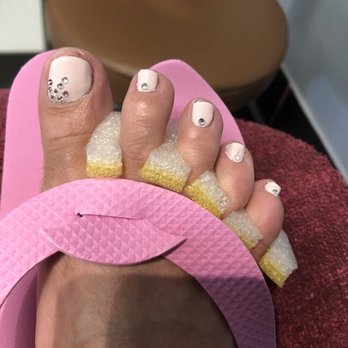 Liz Nails - Bridal pedicure - Nail Salons Near Me - Cleveland, Ohio