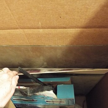 TLC Moving Service - Monday 8/30th's move: UNPROTECTED Glass artwork in Wardrobe box: can't get lift out - Movers Near Me - Glendale, California