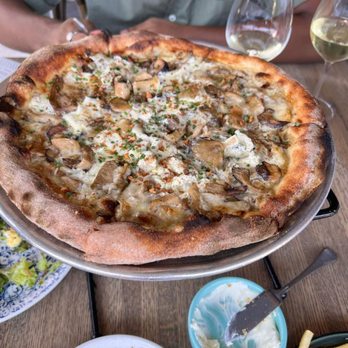 etta - Bucktown - wild mushroom - Pizza Near Me - Chicago, Illinois etta - Bucktown - wild mushroom - Pizza Near Me - Chicago, Illinois
