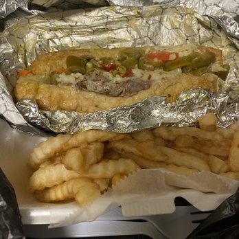 Fingerz - Italian Beef & Sausage Combo - Soul Food Near Me - Snellville, Georgia Fingerz - Italian Beef & Sausage Combo - Soul Food Near Me - Snellville, Georgia