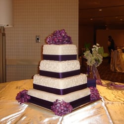 Colosseum Italian Bakery - Wedding Cake