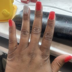 E Nails and Spa - Gel tips