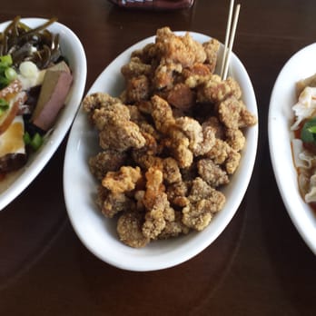 Dolphin Bay - Appetizer sampler (bean curd, seaweed, braised egg), popcorn chicken, spicy wontons - Taiwanese Near Me - Boston, Massachusetts Dolphin Bay - Appetizer sampler (bean curd, seaweed, braised egg), popcorn chicken, spicy wontons - Taiwanese Near Me - Boston, Massachusetts