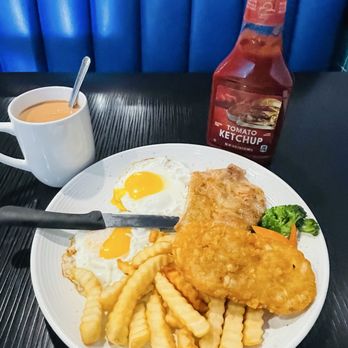 New Venus Hongkong Cafe - My happy B-Breakfast with hot cup HK milk tea was plentiful and delicious. - Chinese Near Me - Newark, California New Venus Hongkong Cafe - My happy B-Breakfast with hot cup HK milk tea was plentiful and delicious. - Chinese Near Me - Newark, California