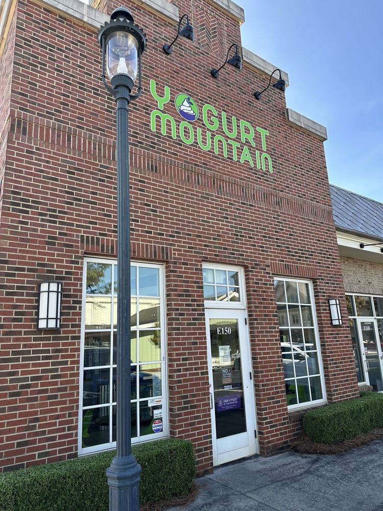 Yogurt Mountain Logo