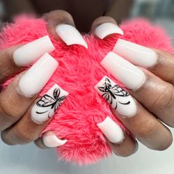 VII Beauty Lounge