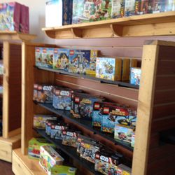 Mackinaw Bricks - Lego toys.
