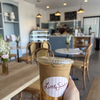 Little Sister Cake Shop - Custom Cakes Near Me - Houston, Texas