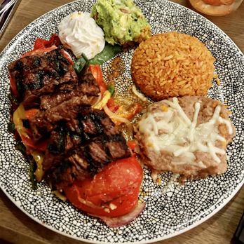 Caló Kitchen + Tequila - Steak Fajitas - Cocktail Bars Near Me - Costa Mesa, California Caló Kitchen + Tequila - Steak Fajitas - Cocktail Bars Near Me - Costa Mesa, California
