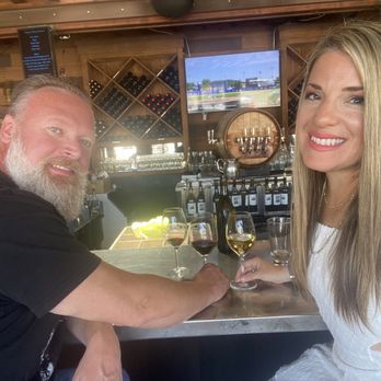 Solterra Winery & Kitchen - Tasting - Wine Bars Near Me - Encinitas, California