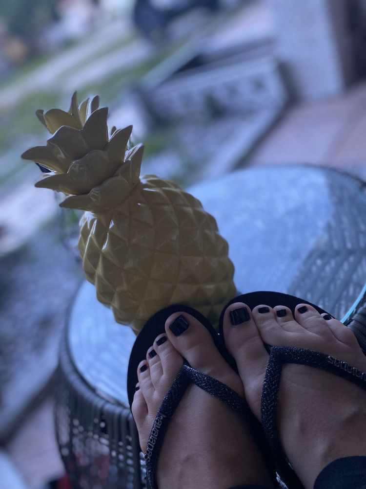 ARTISTIC NAILS Updated August 2024 70 Photos & 48 Reviews 1813 W