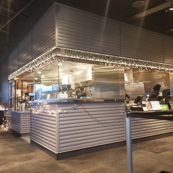 Shake Shack Oak Brook - Chill on a Friday 3pm - Fast Food Near Me - Oak Brook, Illinois Shake Shack Oak Brook - Chill on a Friday 3pm - Fast Food Near Me - Oak Brook, Illinois