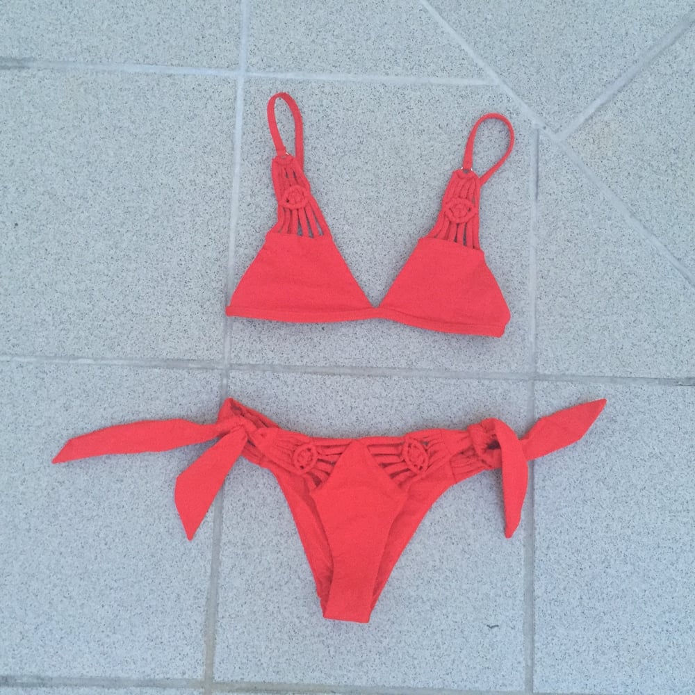 BIKINI LUXE SWIMWEAR CLOSED 11 Photos & 24 Reviews 1111 Lincoln Rd, Miami Beach, Florida