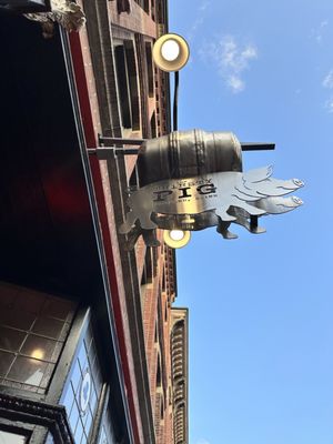 The Thirsty Pig by null